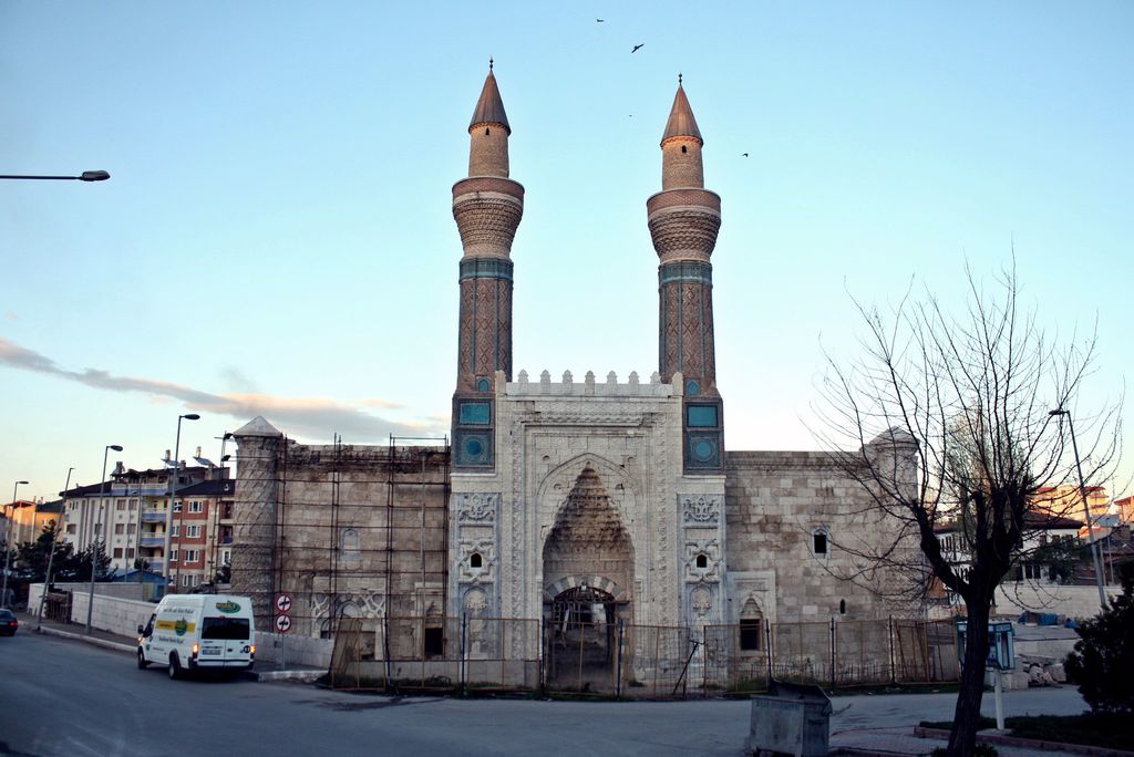 sivas gökmedrese